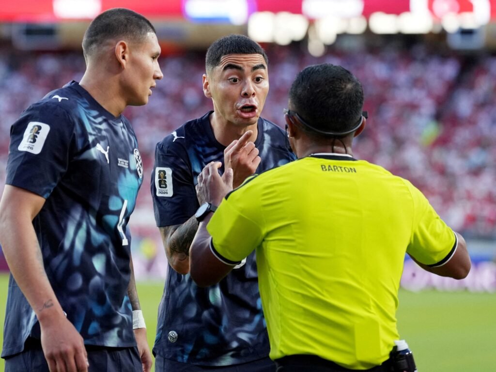La FIFA dio a conocer la sanción a Miguel Almirón por infringir la Ley Prestianni: cuántos partidos se perderá