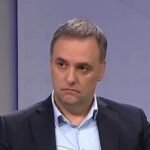 Javier Milei y sus medidas, EN VIVO: el Presidente ya volvió de España y se espera que en las próximas horas se defina la situación de Adorni