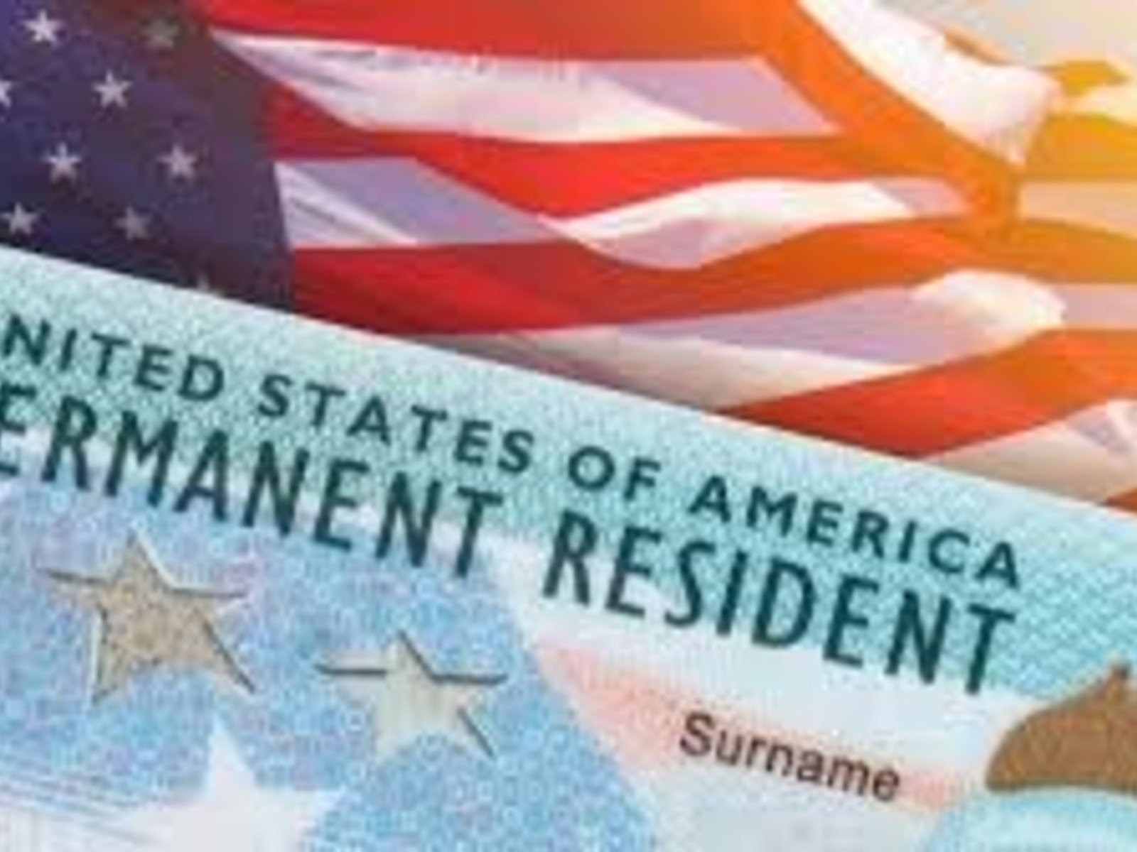 USCIS cambia las reglas de la Green Card: miles de migrantes deberán regresar a su país para obtener la residencia