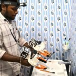 Entrenadores de IA: los videos con los se prepara a robots para que imiten a los humanos