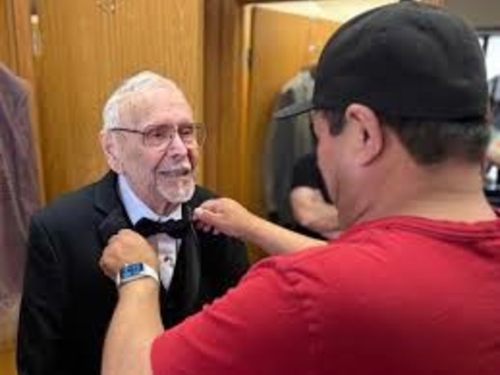 Ray Svejnoha, 100 años: “Si vas a estar de mal humor, no me hables porque no tengo tiempo para eso... Tengo mucho espacio para reír, bromear, hacer ese tipo de cosas y disfrutar”