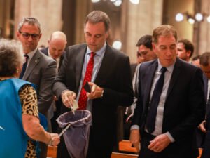 El Gobierno oficializó la salida de Manuel Adorni y designó a Diego Santilli como jefe de Gabinete