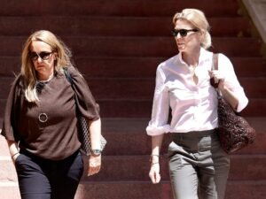 La última pareja de Isak Andic, el fundador de Mango, cobró 30 millones de dólares en la disputa por la herencia y declaró en la causa por presunto homicidio contra el hijo del magnate
