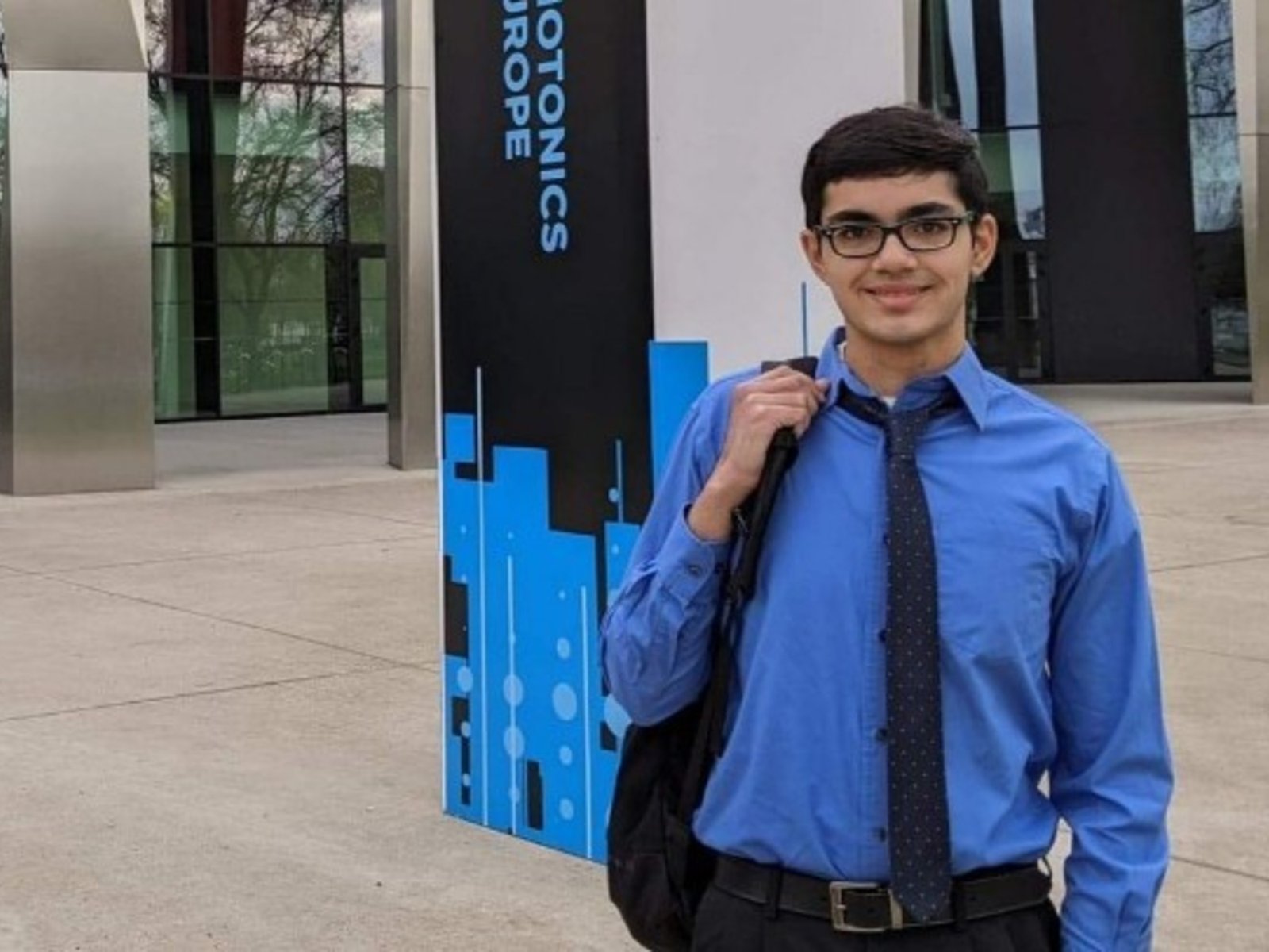 Superdotado a los 19 años: se recibió de ingeniero biomédico, fundó un centro de investigación de IA y sueña con ser presidente