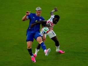 FIFA tomó una decisión polémica con Folarin Balogun: fue expulsado, recibió una fecha de suspensión, pero igual podrá jugar los octavos final del Mundial 2026