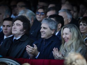 Alerta para el Gobierno en una encuesta que mira el Círculo Rojo: caída al nivel de su peor momento electoral