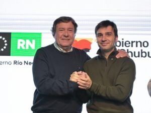 Chubut y Río Negro firmaron un acuerdo por una obra energética de $17 mil millones y cerraron un conflicto judicial de 25 años
