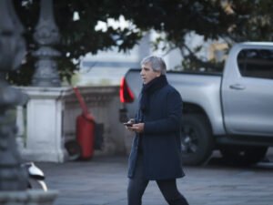Cómo es el plan de Caputo para reactivar el crédito hipotecario con el fondo inversor del Anses