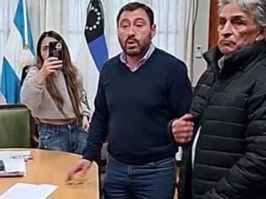 Dejó su cargo el intendente libertario acusado de administración fraudulenta en Río Negro: “Pero no renuncio”
