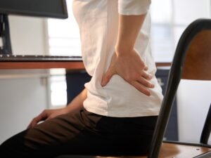 Dolor de espalda: 4 ejercicios sencillos para aliviarlo