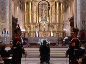 Frente a Milei, el arzobispo porteño pidió terminar con las “cuevas de la corrupción” y citó a Messi para pedir la unión de los argentinos