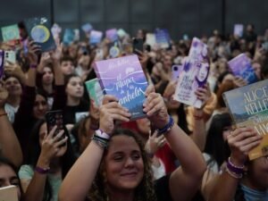 La revolución de la literatura juvenil: más ventas, lectores adultos y furor en redes sociales