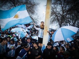 Un estudio descarta que la campaña antiargentina haya sido orquestada en redes: “La hostilidad fue real y masiva, pero su circulación fue dispersa y orgánica”