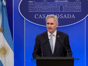 El Gobierno acusó a Lula de escalar unilateralmente el conflicto y ratificó el apoyo de Milei a Bolsonaro: “La región está cambiando y esperamos que así también sea en Brasil”