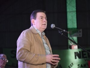 Gerardo Zamora tildó de “colaboracionistas” a cuatro gobernadores y aseguró que le pidieron plata a Milei para pagar aguinaldos a cambio de apoyar la política económica