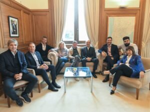 Javier Milei y sus medidas, EN VIVO: habla el vocero del Presidente y el Gobierno reúne a la mesa política