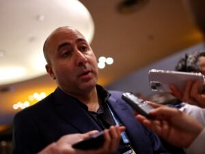 La justicia argentina intimó a Cerimedo a pagar una deuda millonaria con un banco privado y ordenó inhibir sus bienes