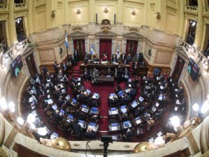 Por presión de los aliados y para evitar que se caiga la ley de propiedad privada, el Gobierno aceptó bajar el capítulo más cuestionado