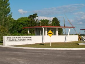 Un pueblo en alerta por el traslado de las operaciones de la histórica Base Aeronaval de Punta Indio: “Vamos a quedar a la deriva”