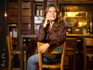 Viviana Rivero, la autora que enamora, presenta ‘Ellas’: “La independencia empieza con el trabajo”
