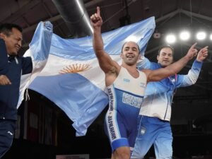 De olímpico con Armenia al oro para Argentina en los Suramericanos: la leyenda de la lucha que a los 40 años se enamoró “del tango, el bife y el vino”