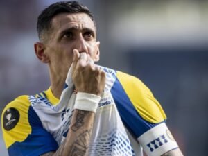 “Hoy nos tocó a nosotros”: Di María respondió por el penal polémico y festejó otra vuelta olímpica con Rosario Central
