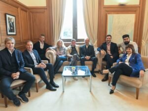 Javier Milei y sus medidas, EN VIVO: el Gobierno reúne a la mesa política en busca de mantener el control de la agenda con la causa Malvinas en el centro de la escena