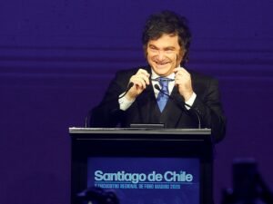 La nueva encuesta que le llegó a Javier Milei con datos clave para su reelección