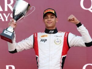 Lo echó McLaren y ahora es campeón: la historia de Ugo Ugochukwu, el gigante de 1,93 metro que quiere llegar a la Fórmula 1