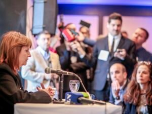 Patricia Bullrich ocupa el centro de la escena política en el Coloquio de IDEA ante el viaje de Milei y su gabinete a París