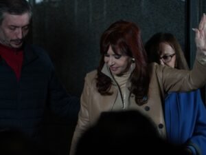 Cristina y Máximo Kirchner pidieron no asistir al juicio por asociación ilícita y lavado de dinero