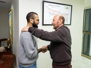 Dani Alves llegó a Formosa: reunión con el gobernador Insfrán en la previa de juntar multitudes como pastor evangelista