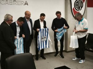 De “secarle las bolas a Tapia” al cruce con Argentino de Merlo y tomarse un café: la interna en la AFA bajó al Ascenso