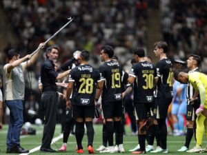 El Atlético Mineiro de Eduardo Domínguez quedó a un paso de la final de la Copa Sudamericana: goleó en la ida al Montevideo City Torque