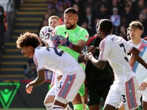 El argentino Walter Benítez hizo una atajada imposible y Crystal Palace remontó un partido increíble en la Premier League