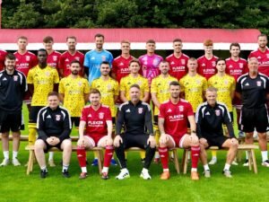 Insólito caso en el fútbol de Escocia: un equipo debe jugar dos partidos al mismo tiempo y en estadios separados por 105 kilómetros