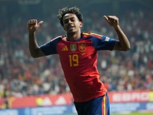 Lamine Yamal brilló con un golazo que abrió el triunfo de España sobre República Checa
