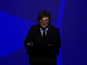 Los empresarios de IDEA defienden la libertad de prensa y el debate público sin agravios, tras los nuevos ataques de Milei al periodismo