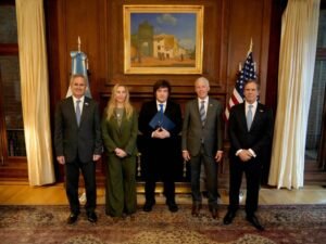 Milei cerró su visita a Washington con un acto contra el antisemitismo y una reunión con un alto funcionario de Trump