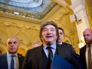 Milei se metió en la campaña española y Pedro Sánchez aprovechó para beneficiarse