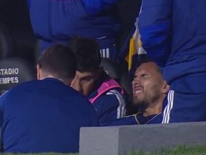 Paredes salió lesionado y el Vasco Arruabarrena supone “que está descartado para el martes”
